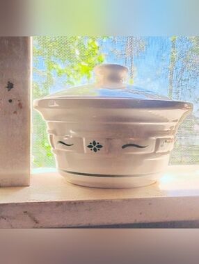 Longaberger Pottery Green Woven Traditions Small Covered Dish